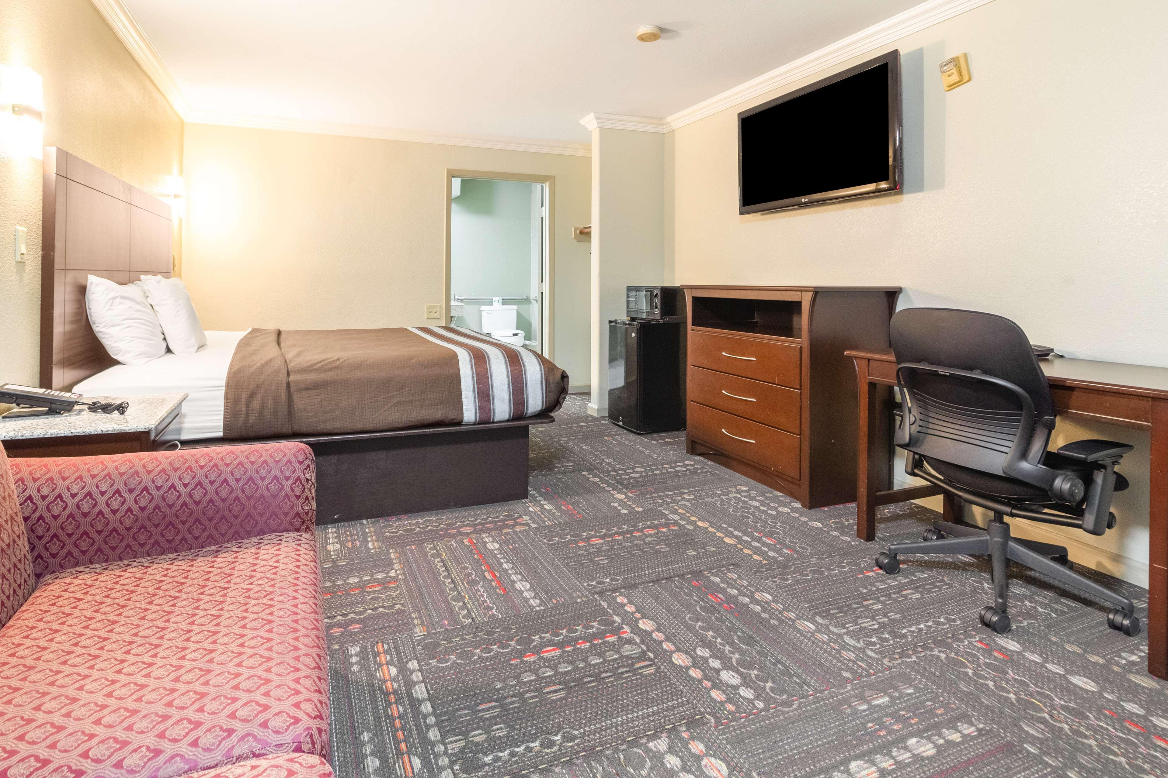 Hotel Dan Inn Uberaba & Convencoes By Nacional Inn ภายนอก รูปภาพ