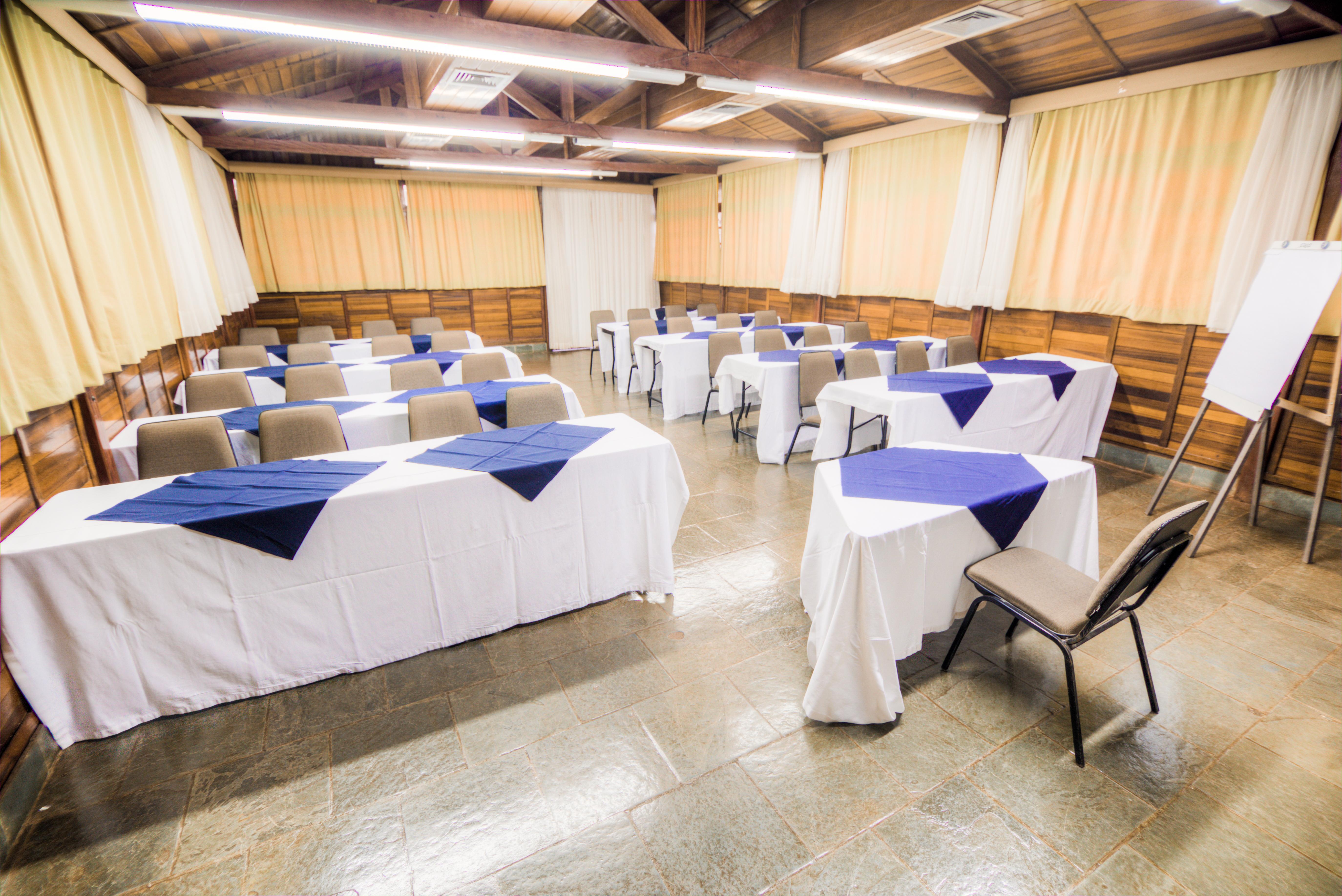 Hotel Dan Inn Uberaba & Convencoes By Nacional Inn ภายนอก รูปภาพ