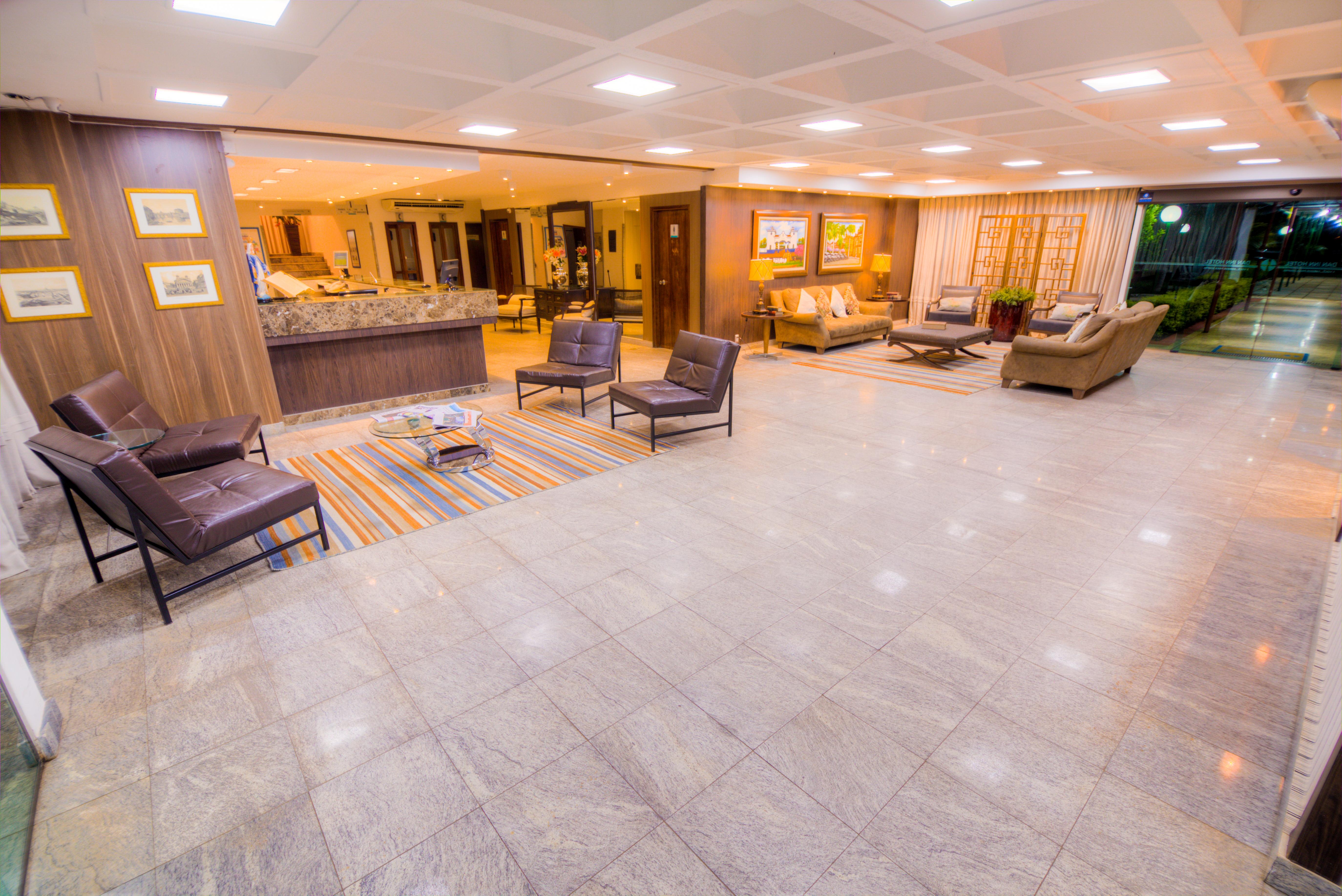Hotel Dan Inn Uberaba & Convencoes By Nacional Inn ภายนอก รูปภาพ