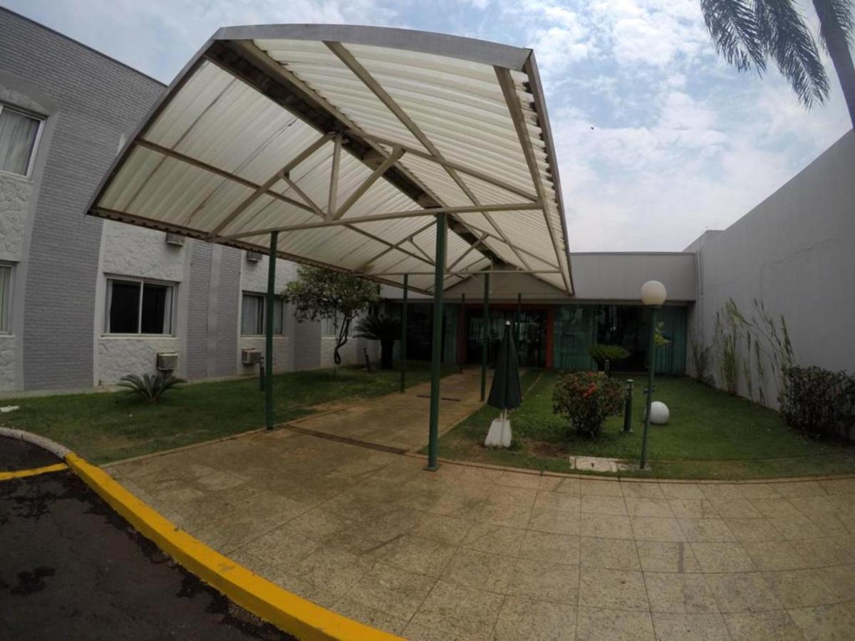 Hotel Dan Inn Uberaba & Convencoes By Nacional Inn ภายนอก รูปภาพ