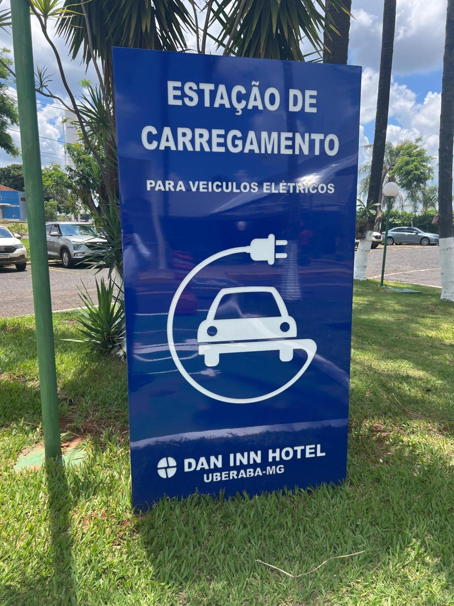 Hotel Dan Inn Uberaba & Convencoes By Nacional Inn ภายนอก รูปภาพ
