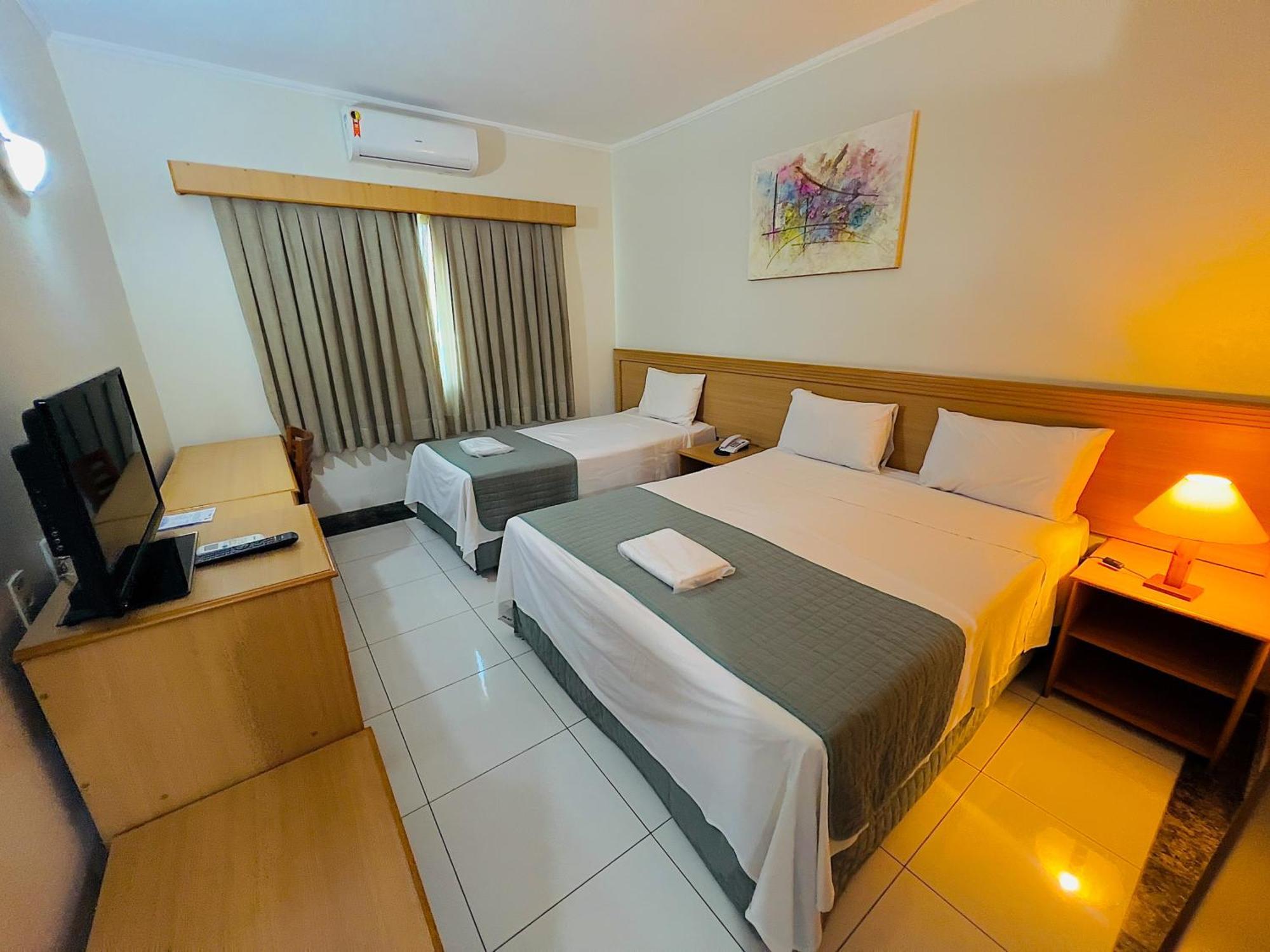 Hotel Dan Inn Uberaba & Convencoes By Nacional Inn ภายนอก รูปภาพ
